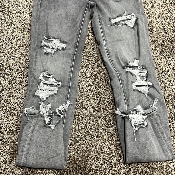 American eagle ripped skinny jeans - Picture 2 of 6